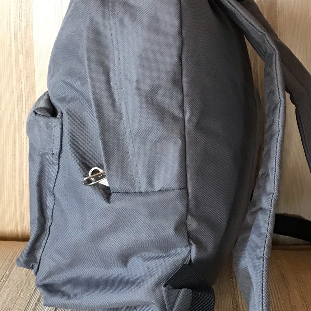 Hype Backpack - Picture 4 of 5